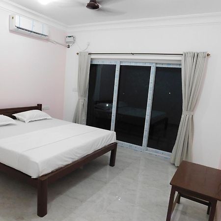 Ocean'S Edge By Vincen Hotel Calangute Luaran gambar