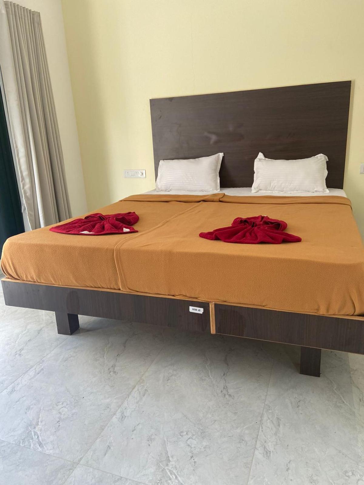 Ocean'S Edge By Vincen Hotel Calangute Luaran gambar